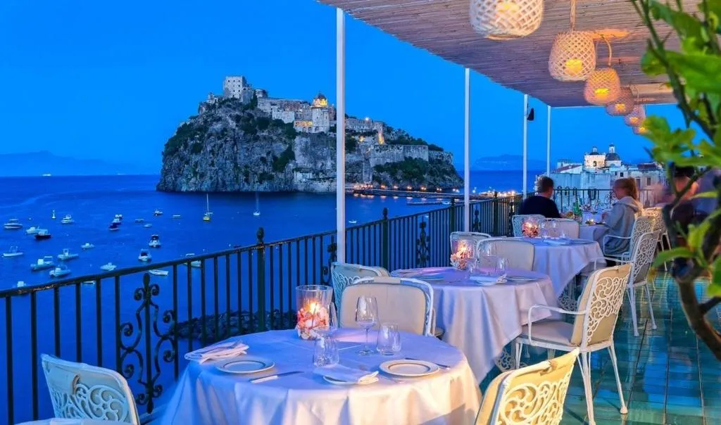Restaurant, Miramare e Castello, Naples