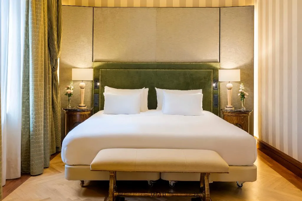 SUITE STANDARD Room, NH Collection Prague Carlo IV, Prague