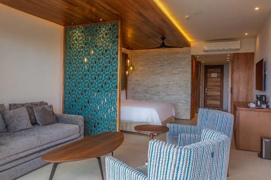 JUNIOR SUITE KING SIZE BED Room, Sandos Playacar All Inclusive, Cancun Area
