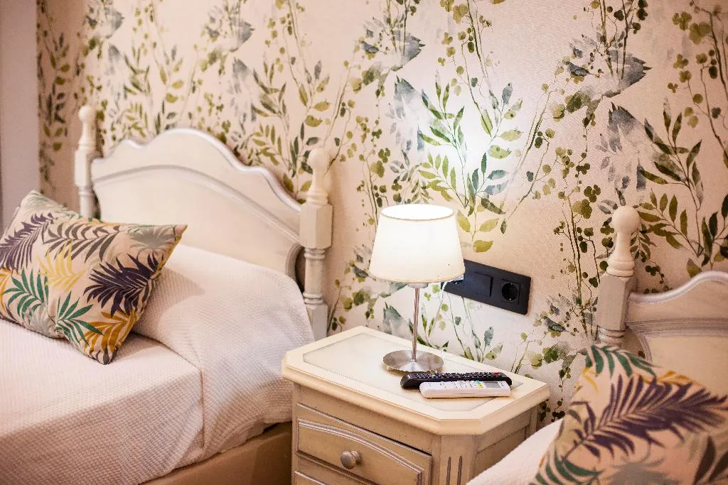 TWIN DELUXE ONE BEDROOM Room, Hostal San Francisco, Seville