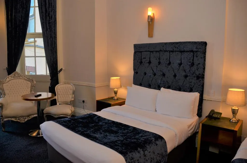 Double or Twin STANDARD Room, Hotel St George by Nina, Dublin