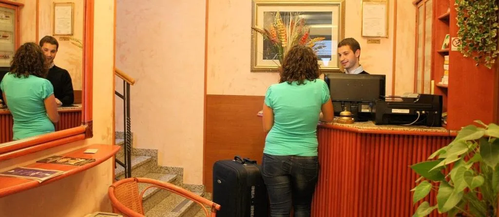 Lobby, Hotel La Caravella   Milano, Milan