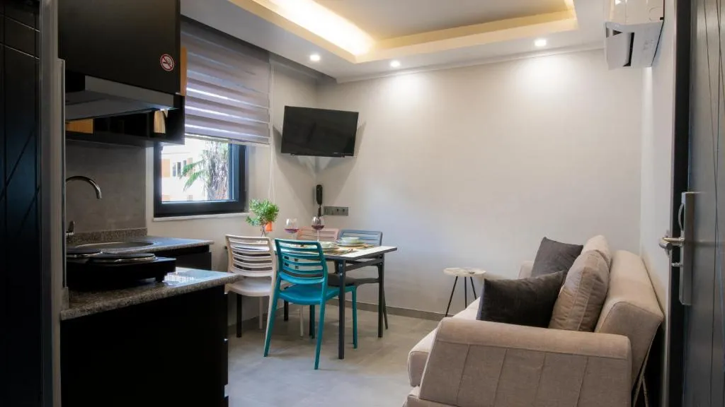 JUNIOR SUITE STANDARD Room, Opera Suites, Antalya