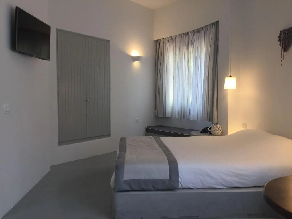 Room, Anemomilos, Santorini