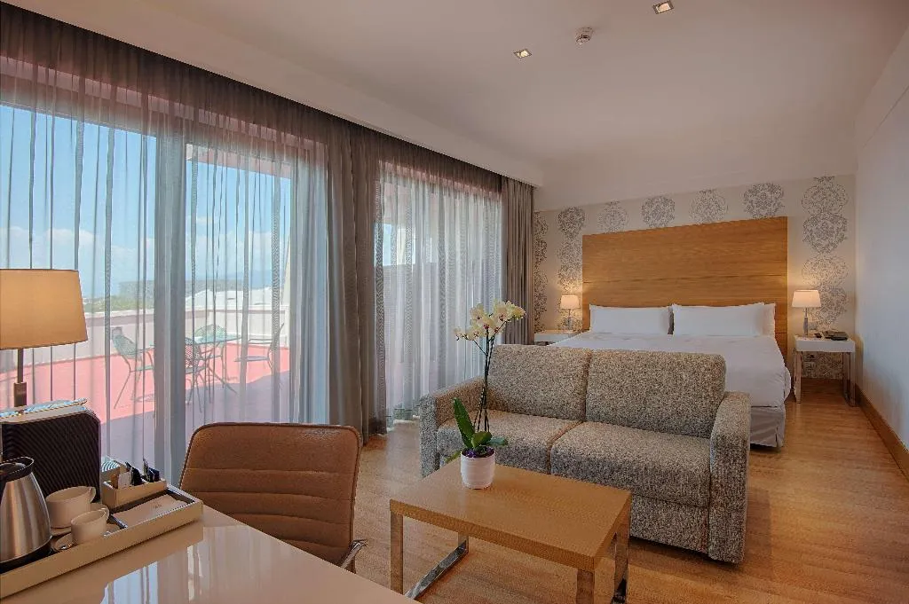 JUNIOR SUITE STANDARD Room, NH Firenze, Florence