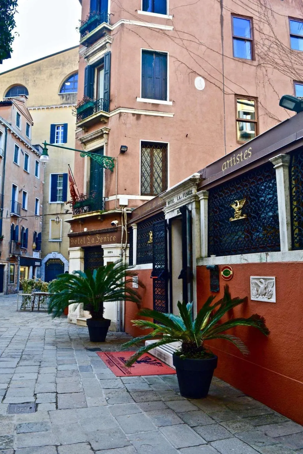 General view, La Fenice et des Artistes, Venice