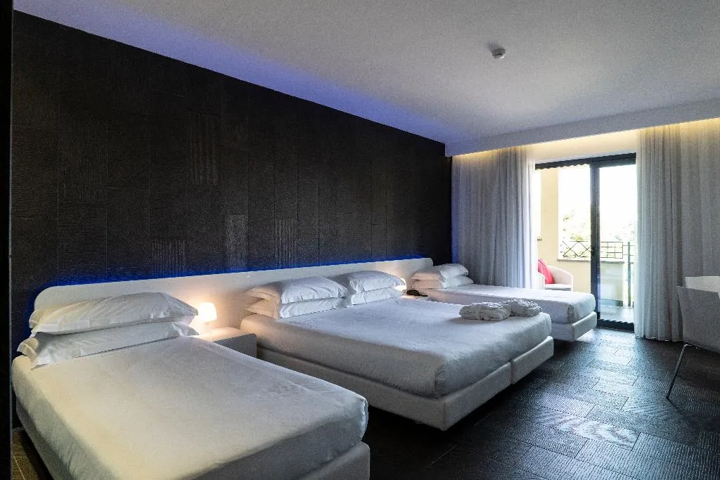 QUADRUPLE CLASSIC Room, A Point Porto Ercole & Spa, Rome