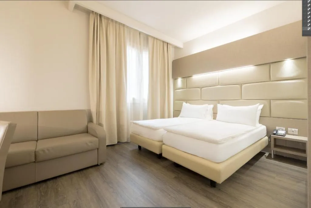 Double or Twin COMFORT Room, Just Hotel Saronno, Milan