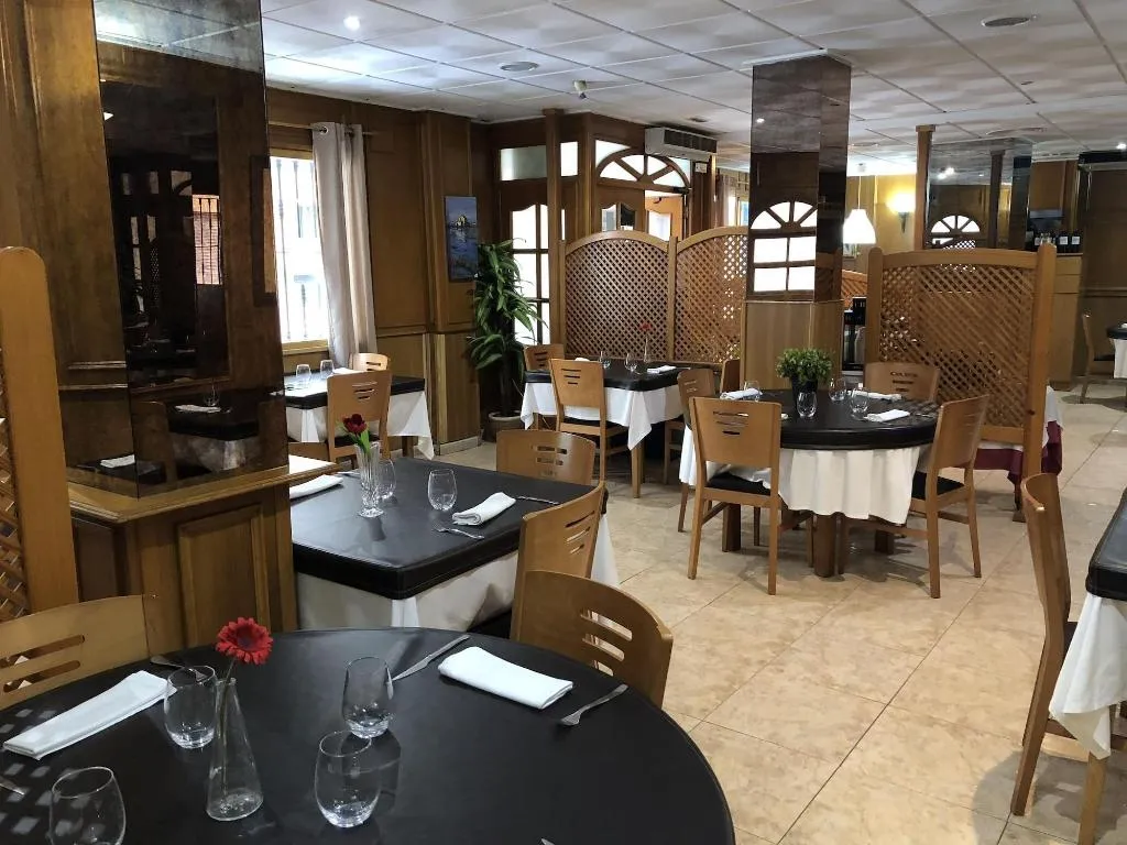 Sports and Entertainment, Hostal Andres, Valencia
