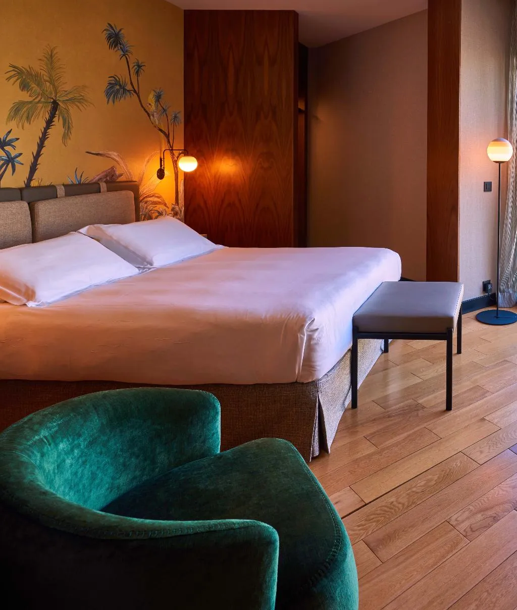 DOUBLE PREMIUM QUEEN BED Room, Villa Emilia, Barcelona