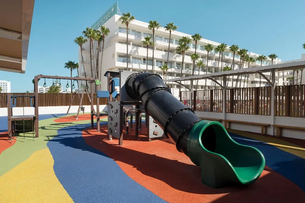Sports and Entertainment, Iberostar Waves Cristina, Majorca