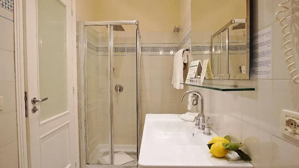 Room, Grand Hotel Aminta, Naples