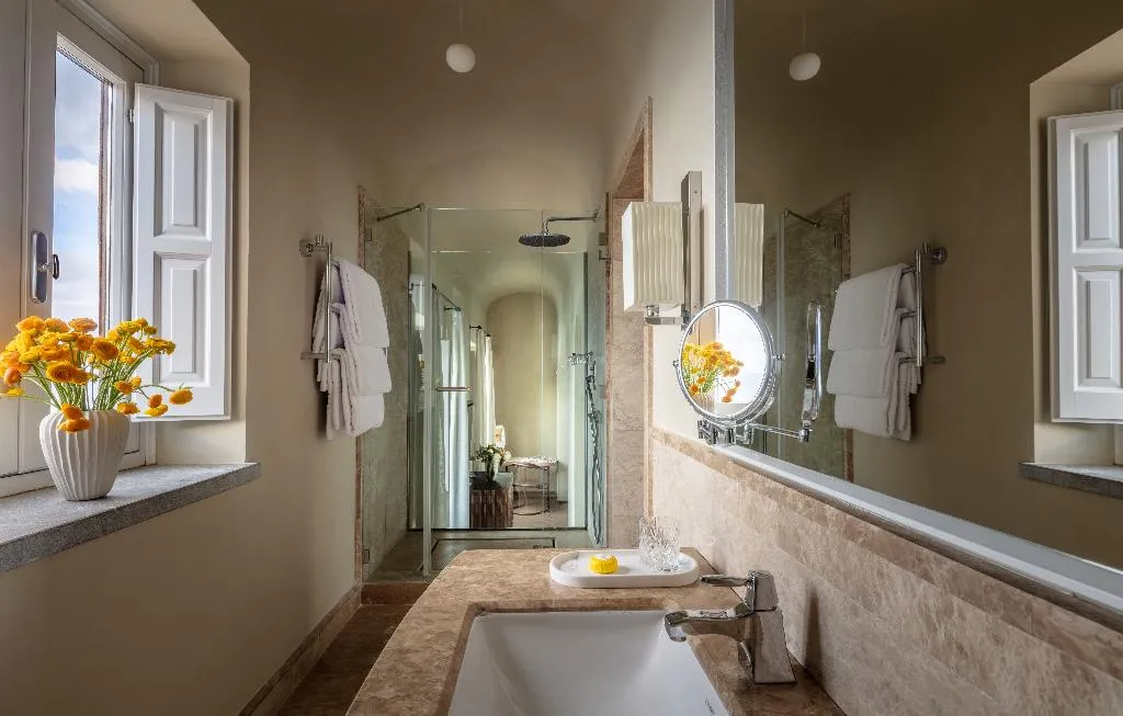 JUNIOR SUITE WITH VIEWS Room, Anantara Convento di Amalfi Grand Hotel, Naples