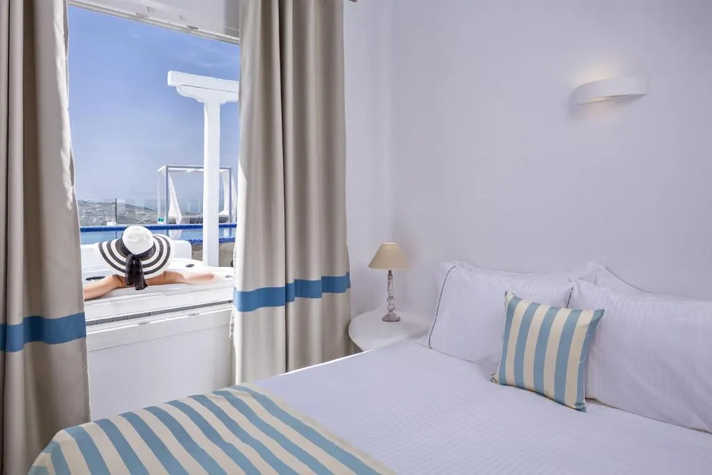 JUNIOR SUITE WITH JACUZZI Room, Colours of Mykonos, Mykonos