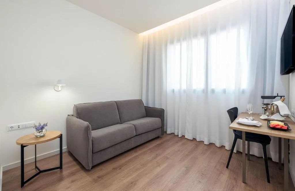 JUNIOR SUITE QUEEN SIZE BED Room, Virgen de los Reyes, Seville
