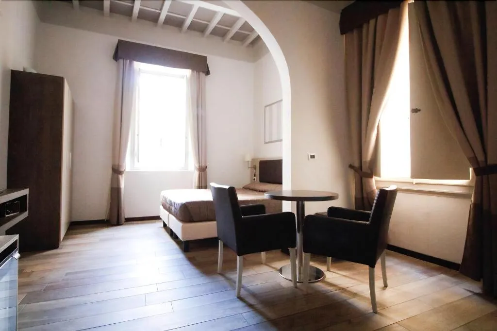 Room, B&B Dimore le Leopoldine, Florence