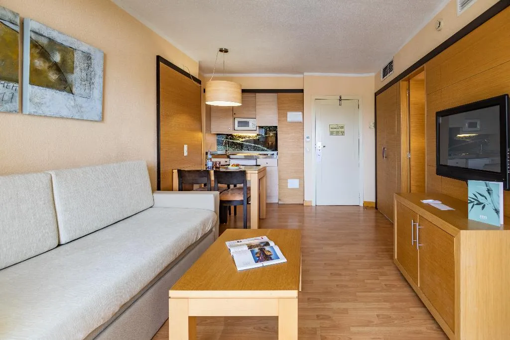 APARTMENT PREMIUM Room, Zafiro Tropic, Majorca