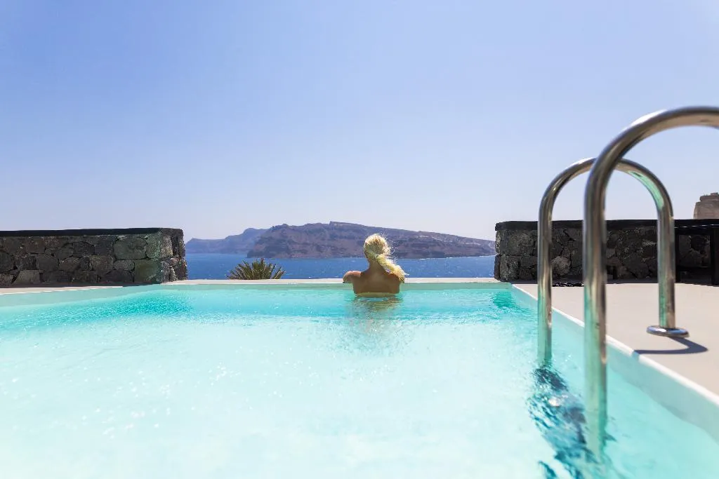 DOUBLE DELUXE ONE BED Room, Charisma Suites, Santorini