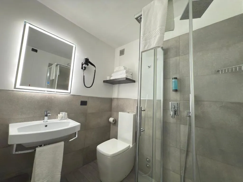 Double or Twin SUPERIOR Room, Hotel Europa, Milan