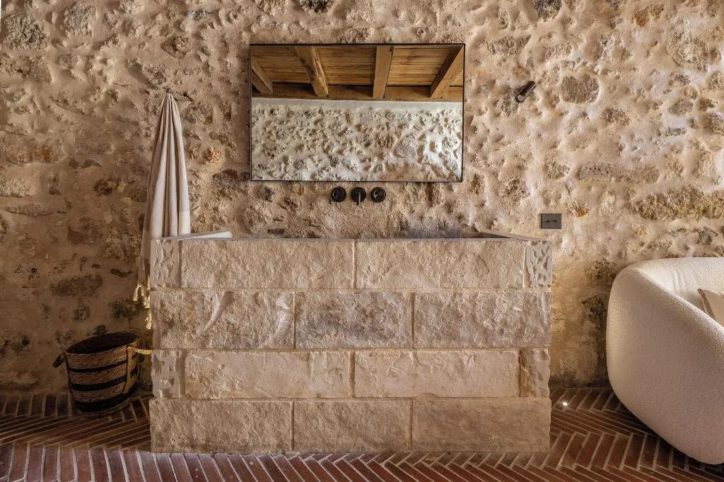 Room, Amalen Suites, Crete