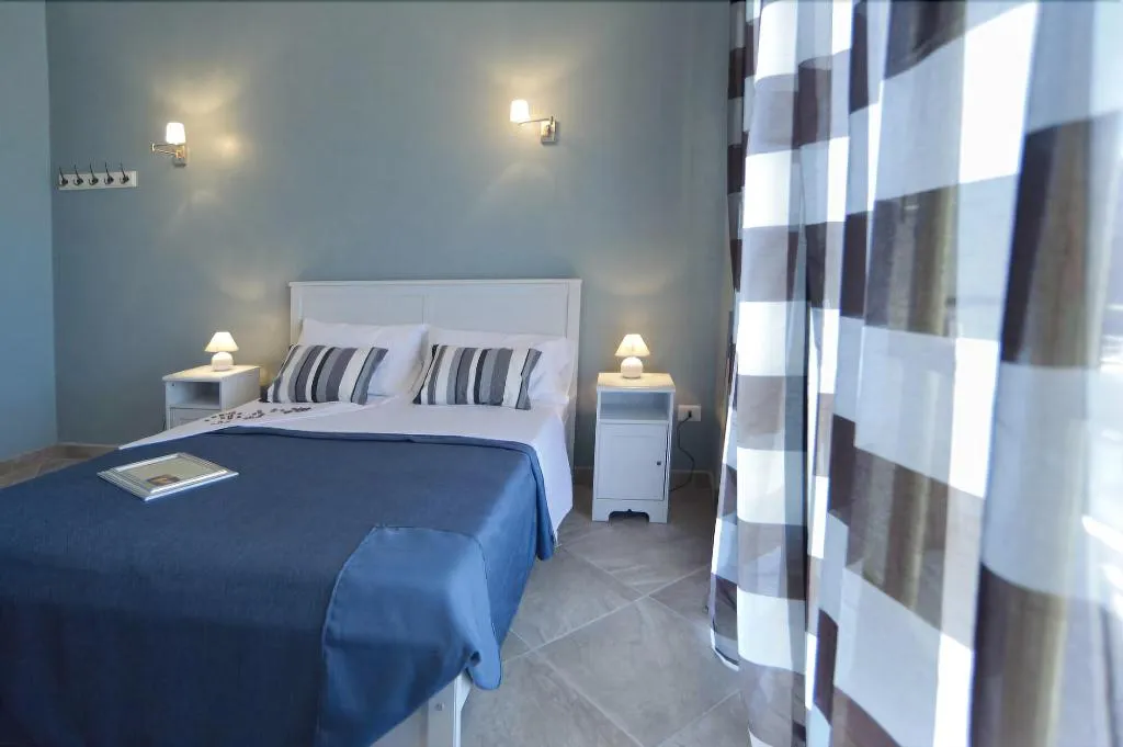 Room, B&B Colletemenite, Catania