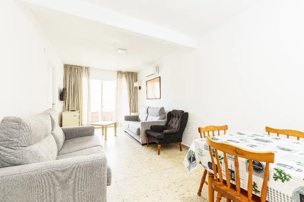 APARTMENT THREE BEDROOMS ONE BATHROOM Room, Apartamentos Maja Beach, Costa Blanca
