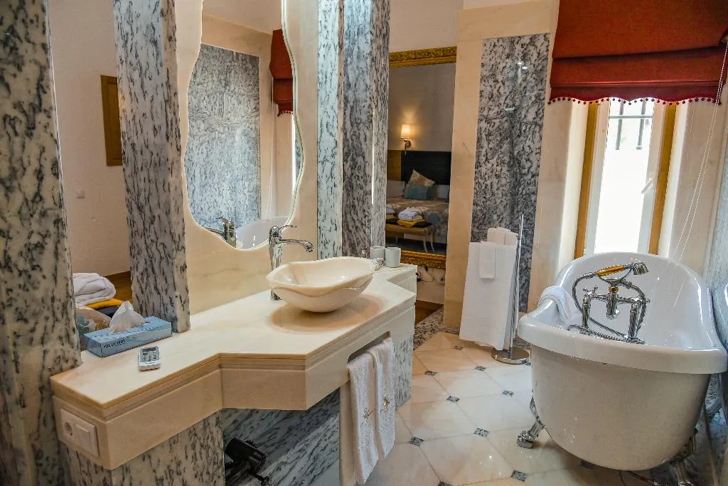 Double or Twin DELUXE Room, Sintra Marmoris Palace, Lisbon