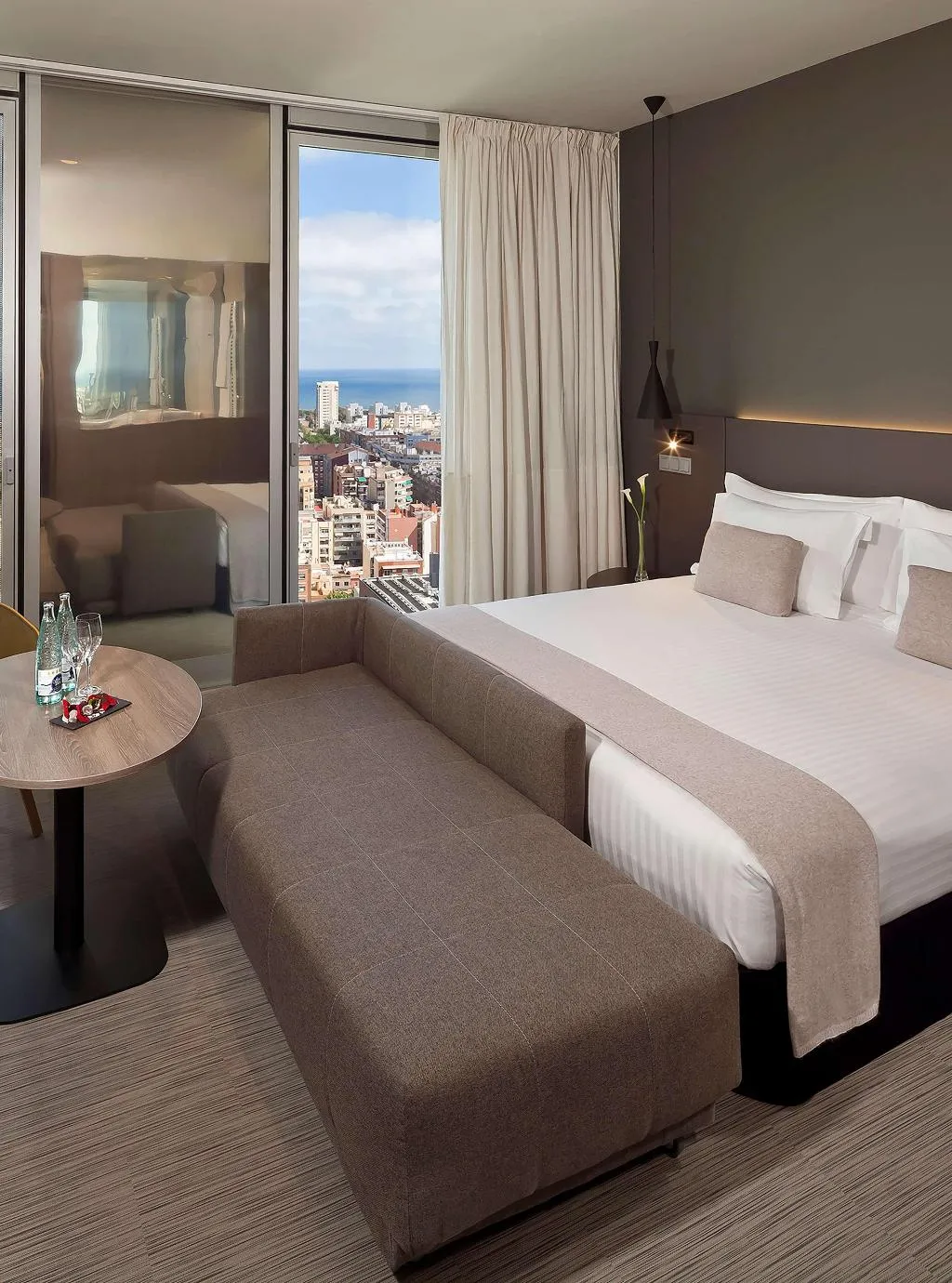 FAMILY ROOM SEA VIEW Room, The Level at Melia Barcelona Sky, Barcelona