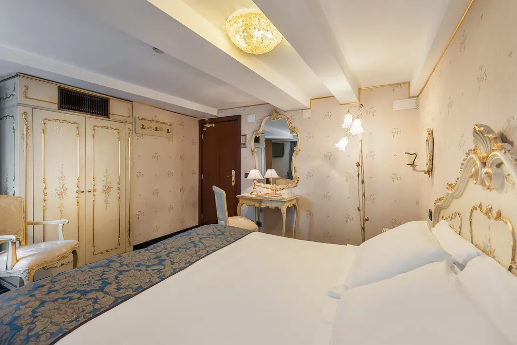 DOUBLE CLASSIC Room, Hotel Montecarlo, Venice