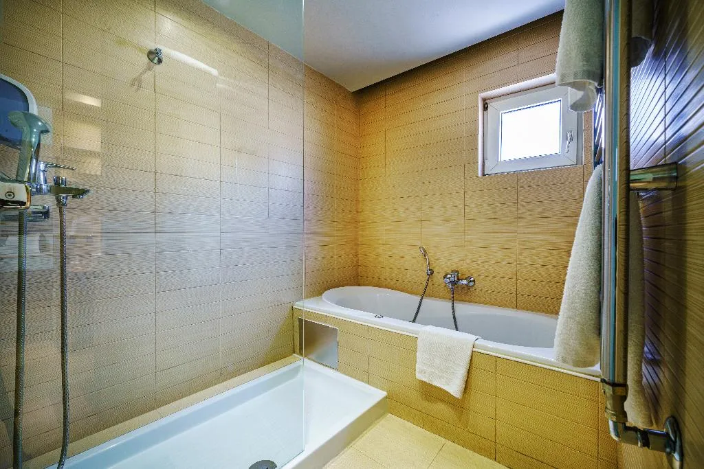 JUNIOR SUITE STANDARD Room, Capsis Hotel Thessaloniki, Halkidiki