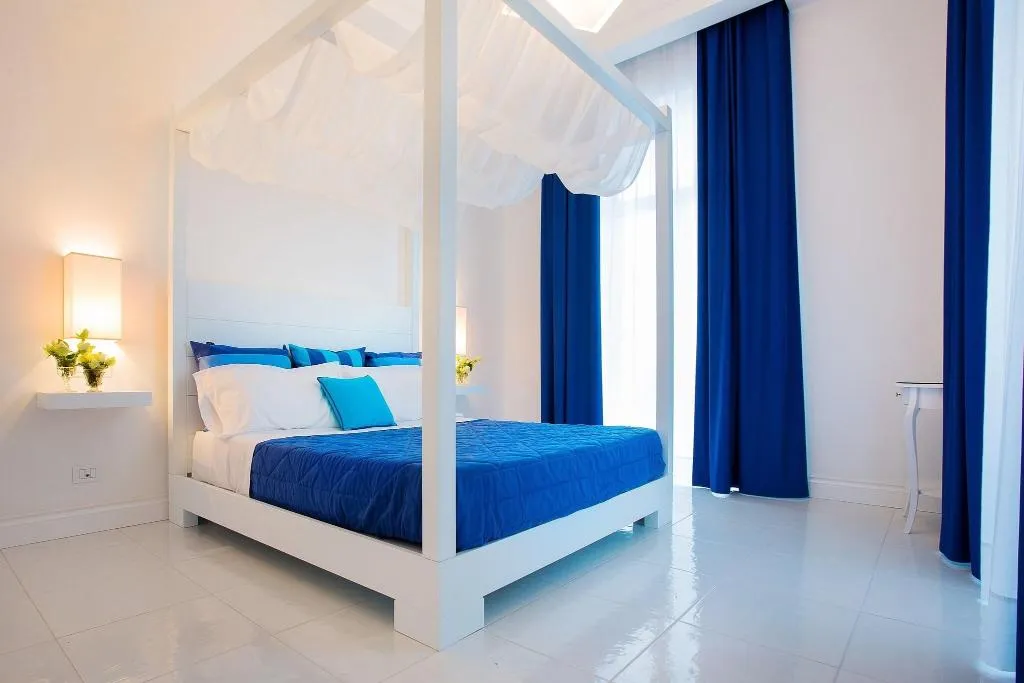 JUNIOR SUITE THREE BEDS Room, Palazzo Murrano, Naples