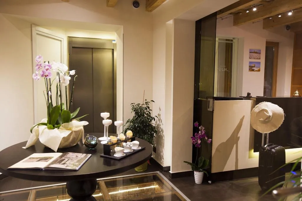 Lobby, Trapani In, Palermo