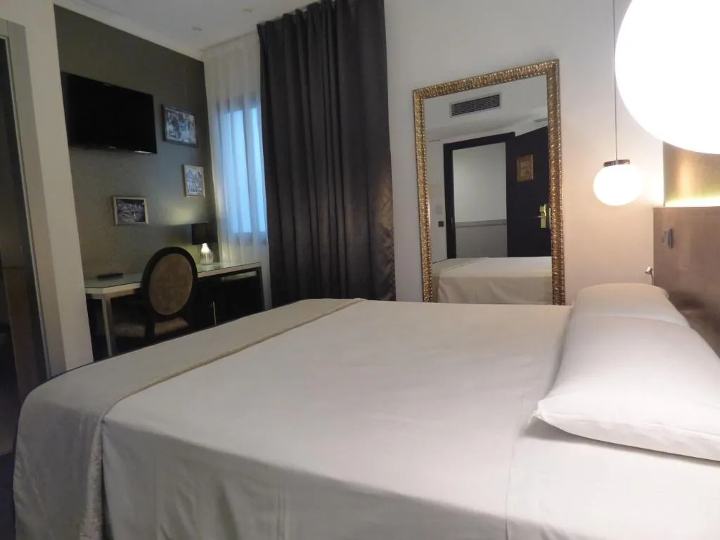 DOUBLE BASIC Room, Moderno, Barcelona