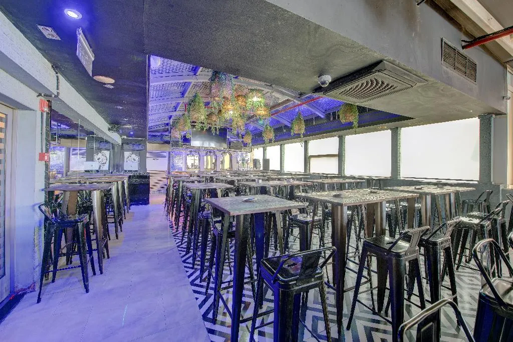 Bar, Howard Johnson Plaza by Wyndham Dubai Deira, Dubai