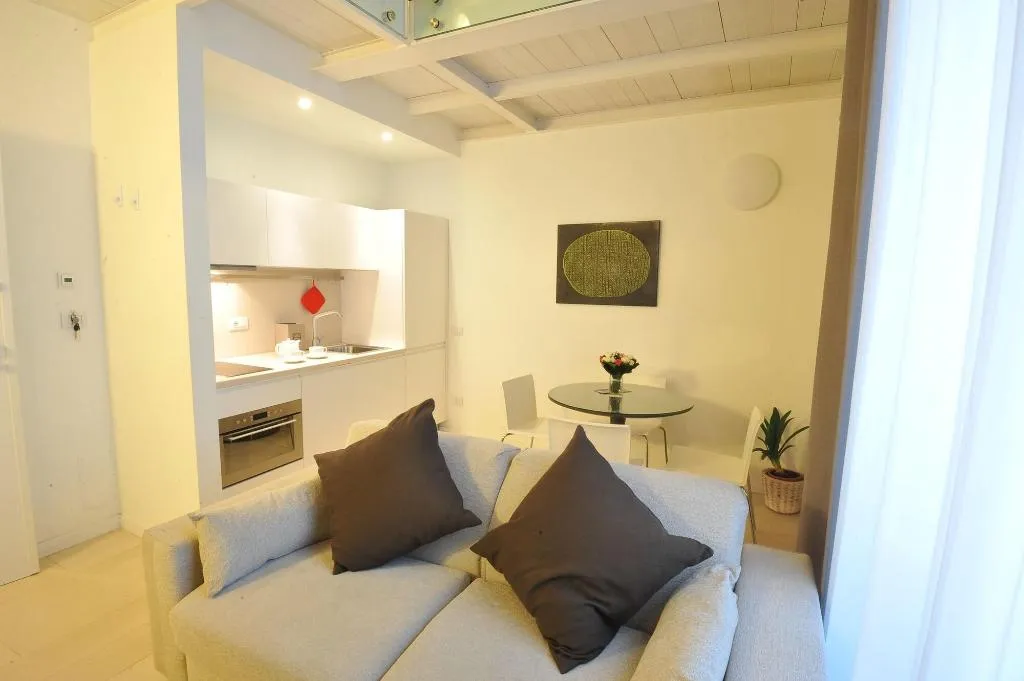 Room, Villa Avellino, Naples