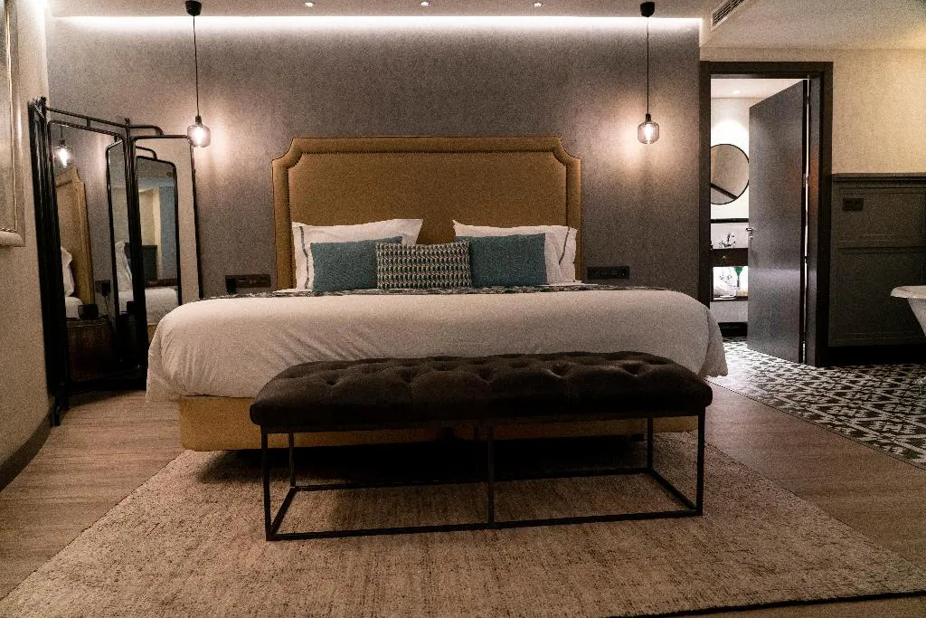 SUITE KING BED ONE BEDROOM  Room, Hotel Indigo Madrid - Gran Via, Madrid