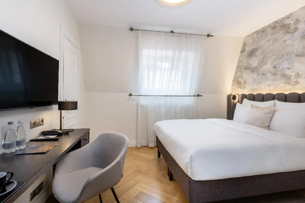 DOUBLE WITH DOUBLE BED Room, Nunne Boutique Hotel, Tallinn