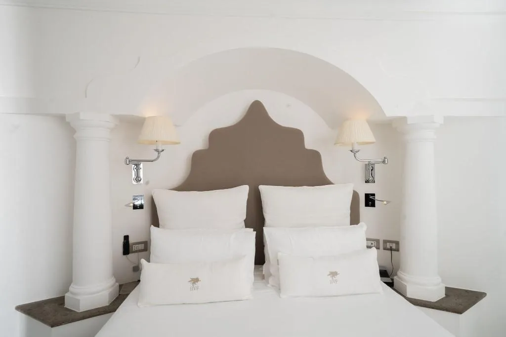 Sports and Entertainment, Villa Franca, Naples