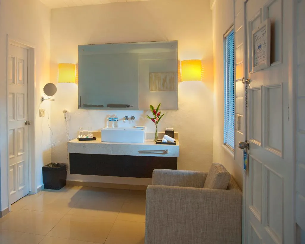 DOUBLE SUPERIOR KING BED Room, Magic Blue Spa Boutique Hotel Adults Only, Playa Del Carmen