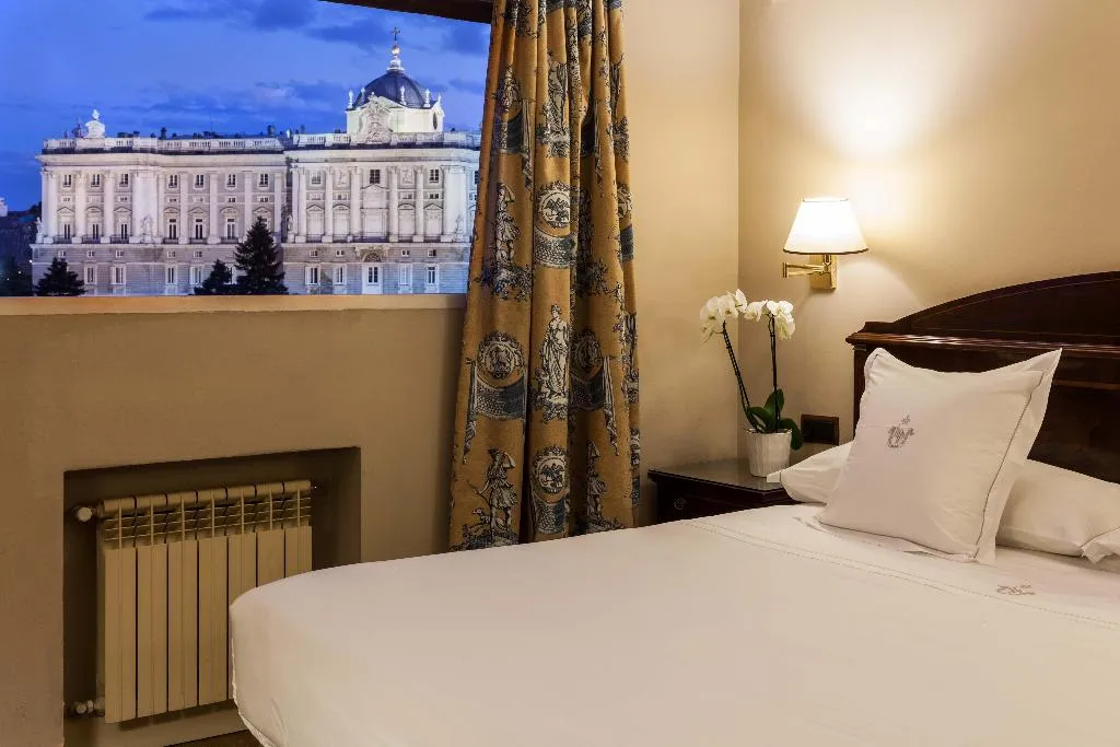 DOUBLE SINGLE USE STANDARD Room, Principe Pio, Madrid