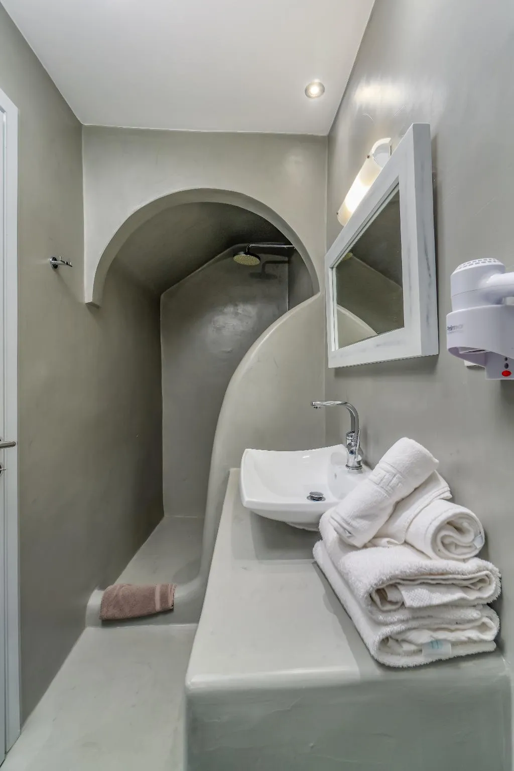 Double or Twin DELUXE Room, Central Fira Hotel, Santorini