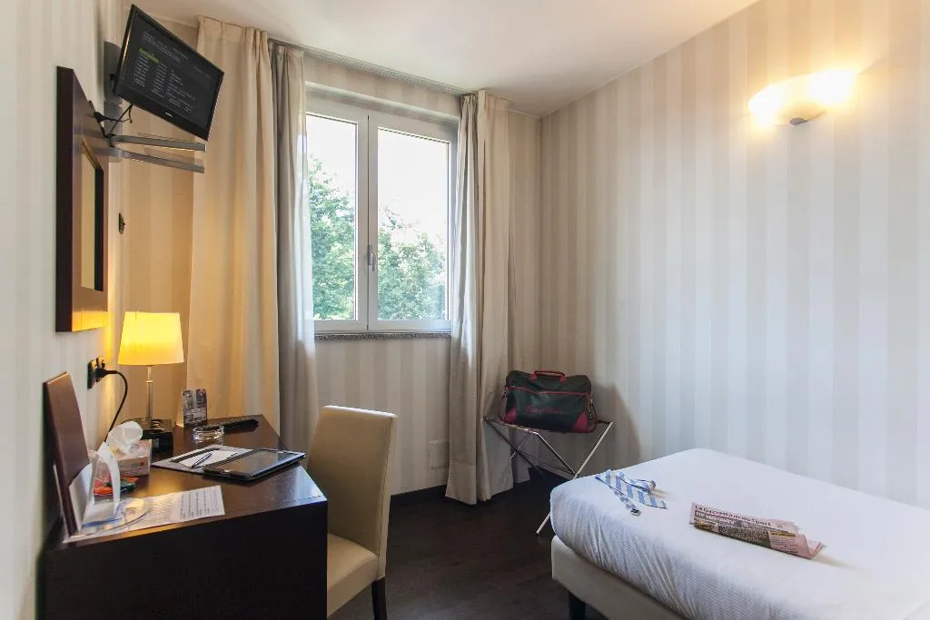 SINGLE STANDARD Room, Hotel 2C, Milan