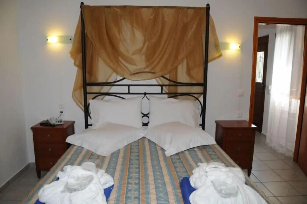 Room, Skiathos Island Suites, Skiathos