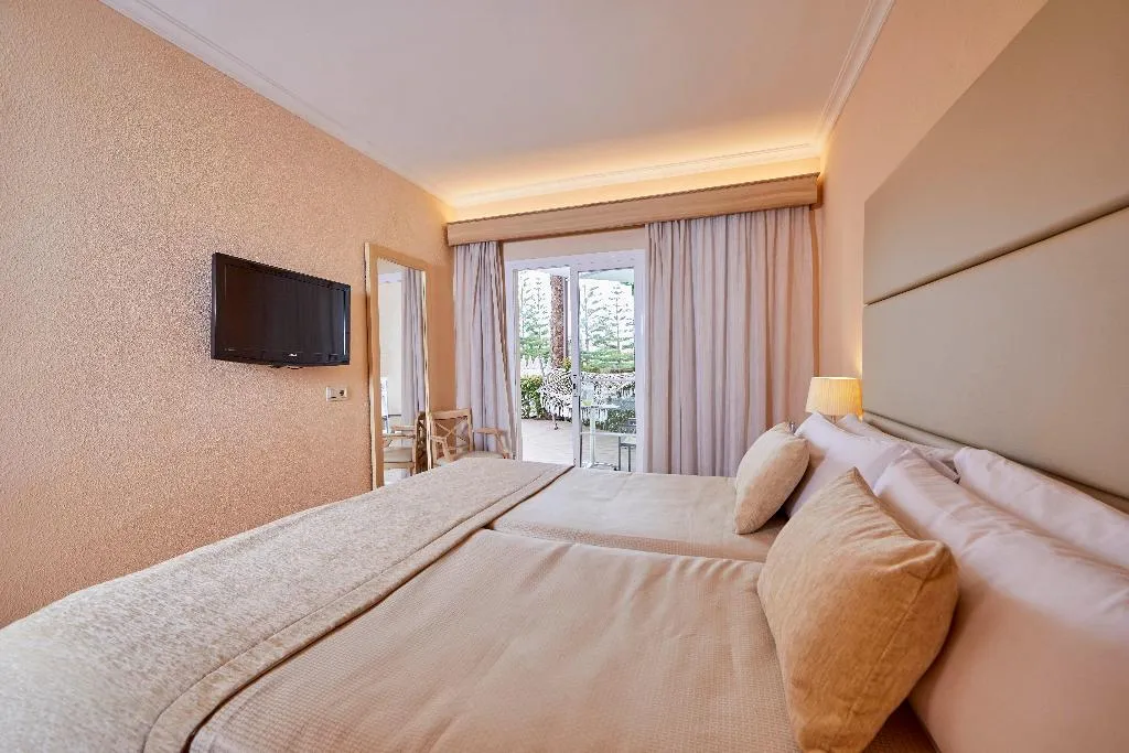 APARTMENT SUPERIOR Room, Zafiro Ca'n Picafort, Majorca
