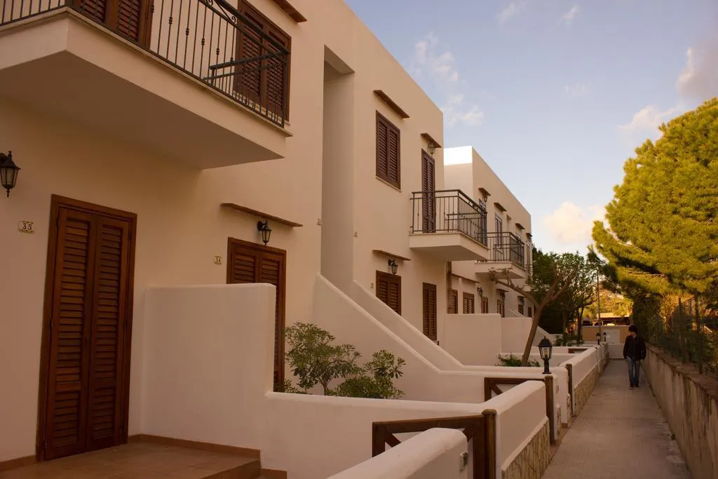 APARTMENT CAPACITY 6 Room, Residence Smeraldo, Palermo