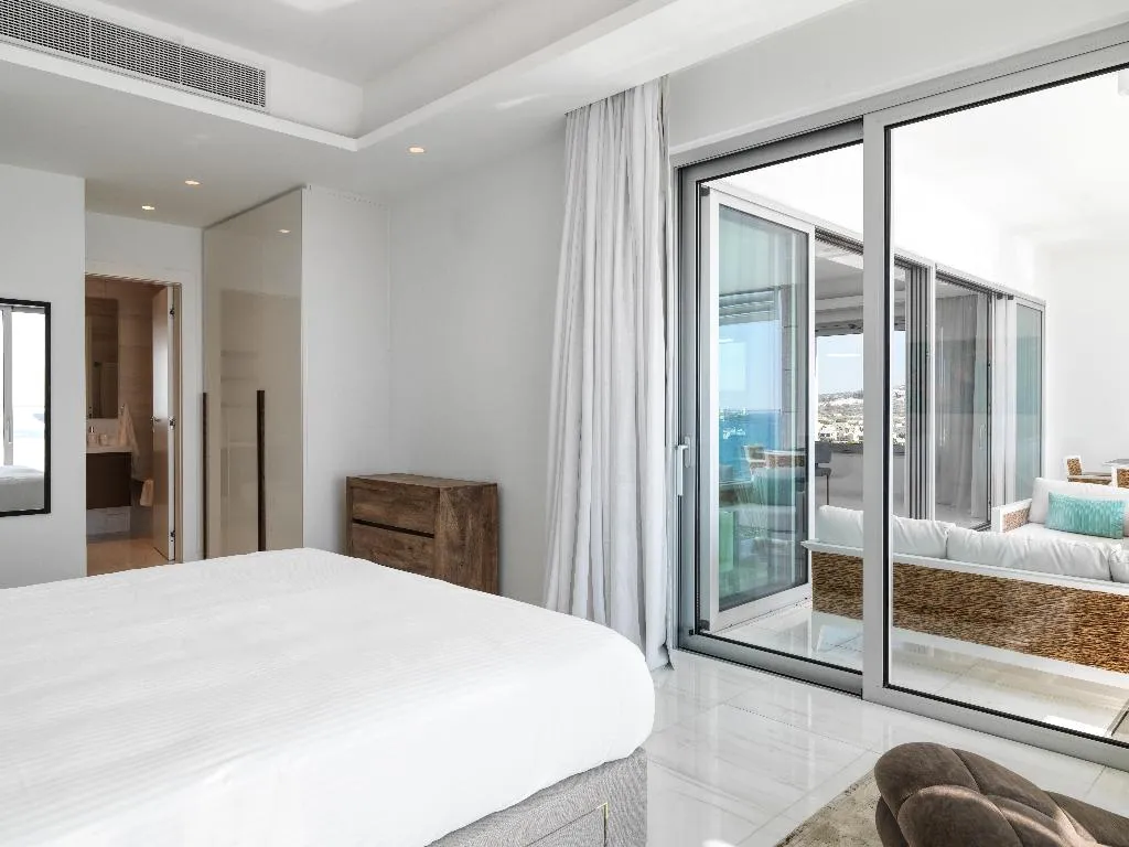 APARTMENT LUXURY Room, The Tower at St Raphael Resort, Cyprus