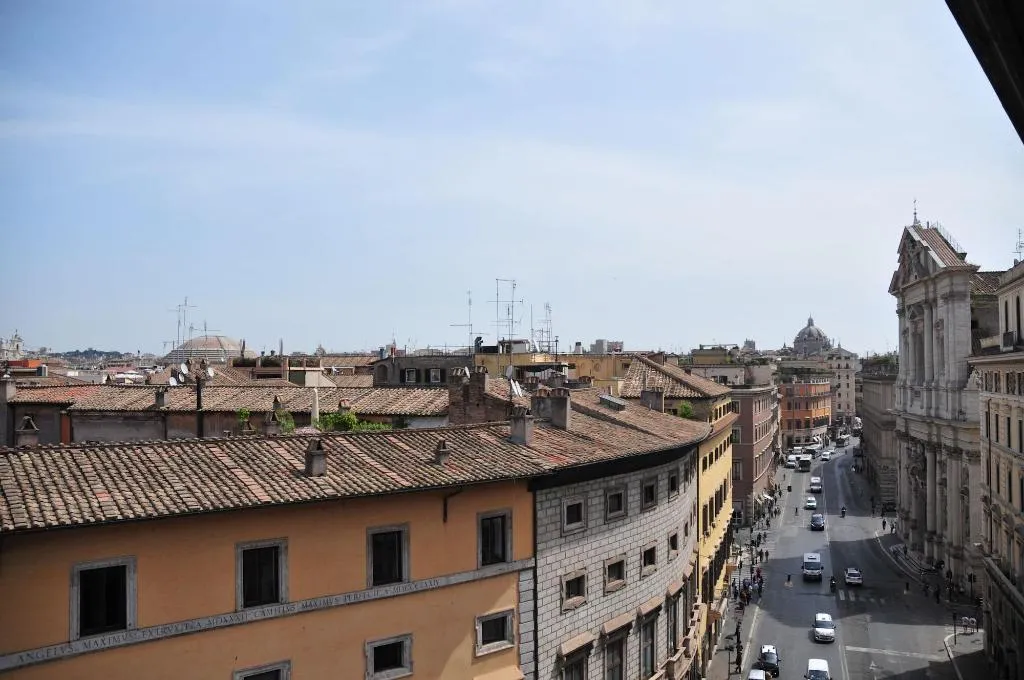 General view, Little Queen Navona, Rome