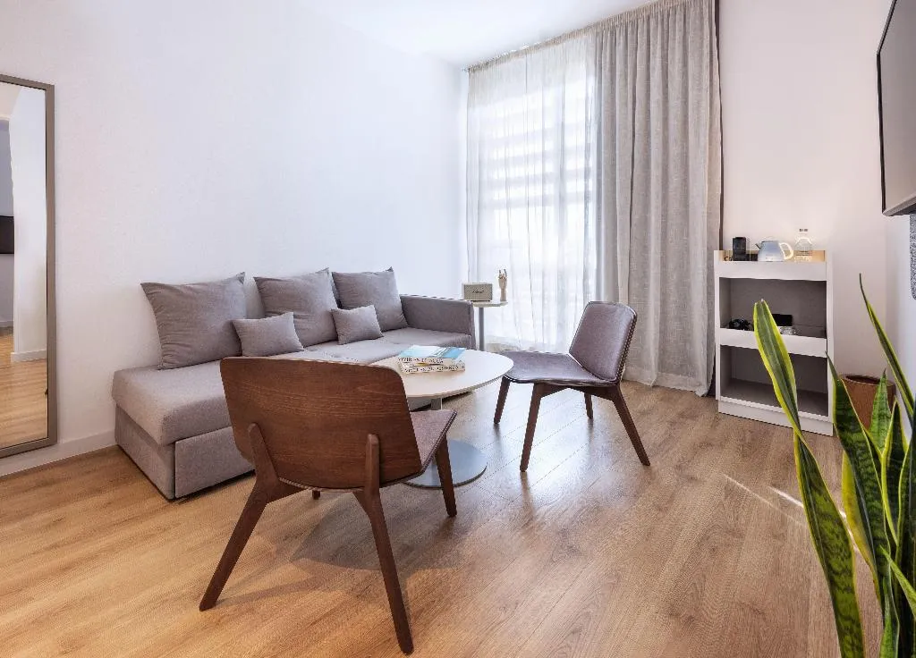 TOWNHOME STANDARD Room, Innside Barcelona Aeropuerto, Barcelona