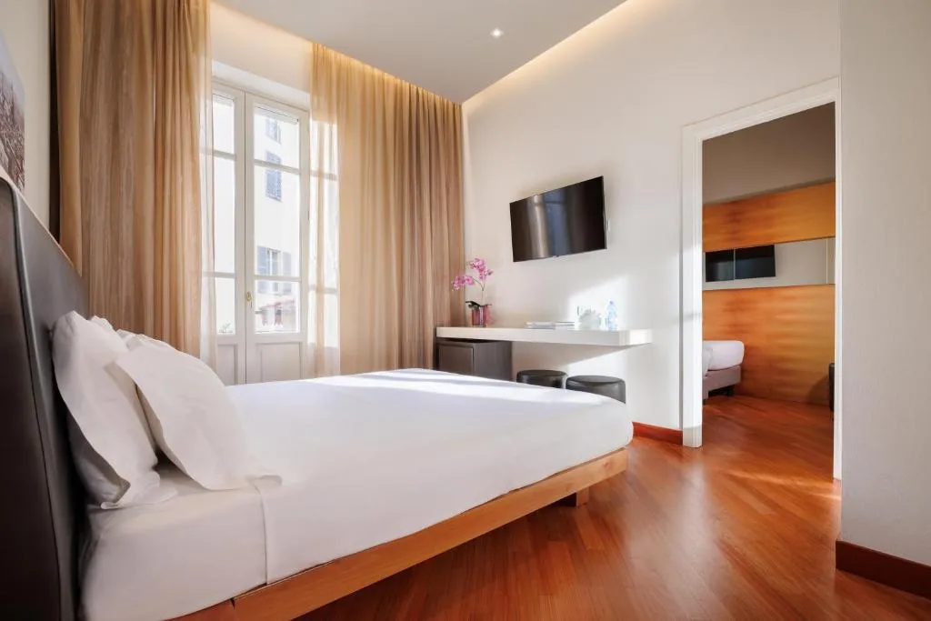 Room, Embassy, Florence