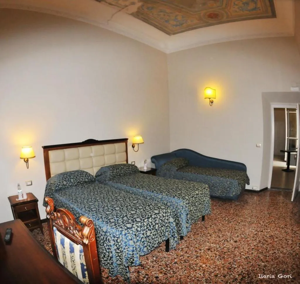 QUADRUPLE ECONOMY Room, HHB Hotel, Florence